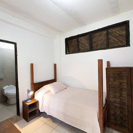 Hostal La Media Luna Паломино Екстериор снимка