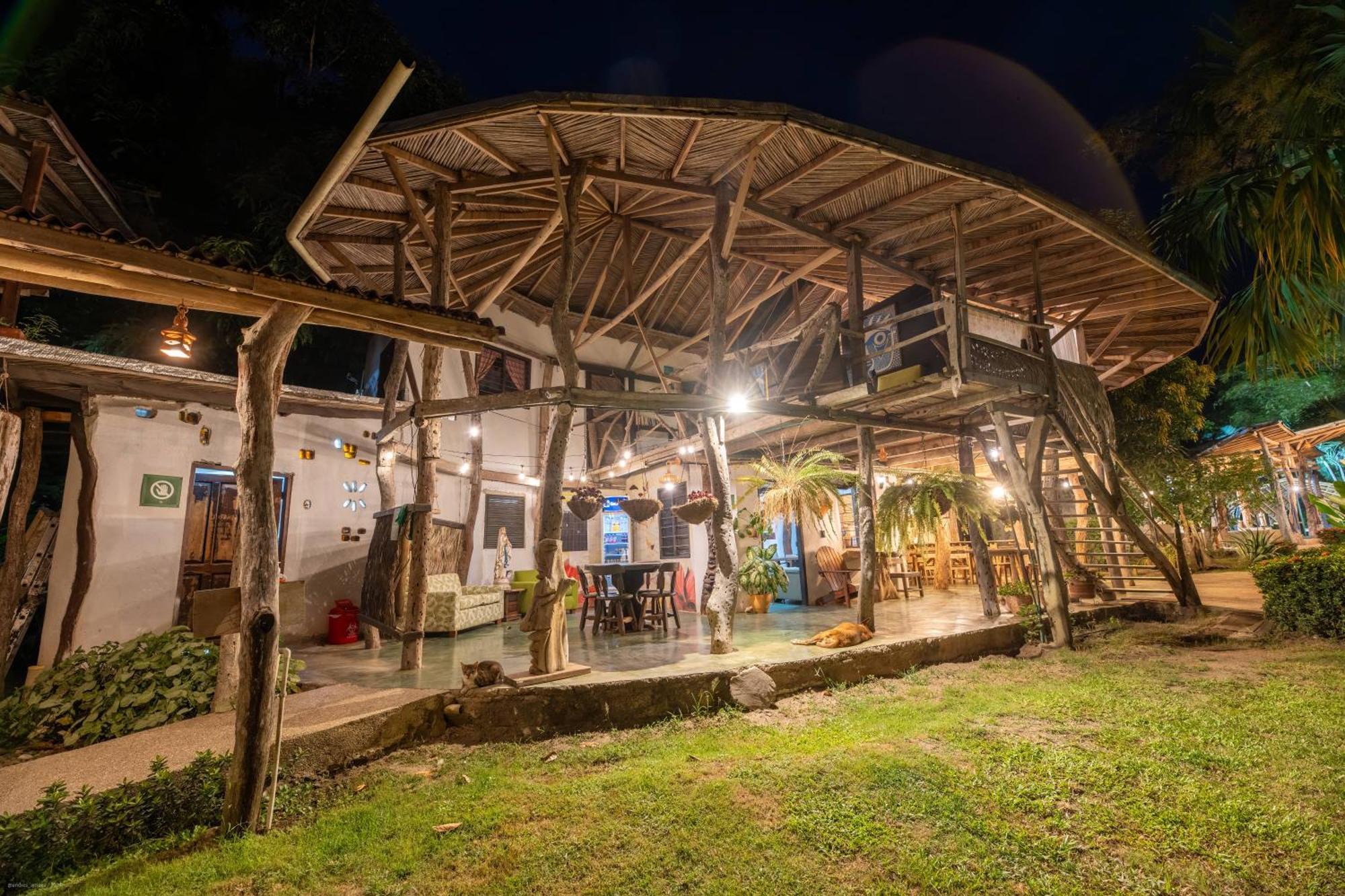 Hostal La Media Luna Паломино Екстериор снимка