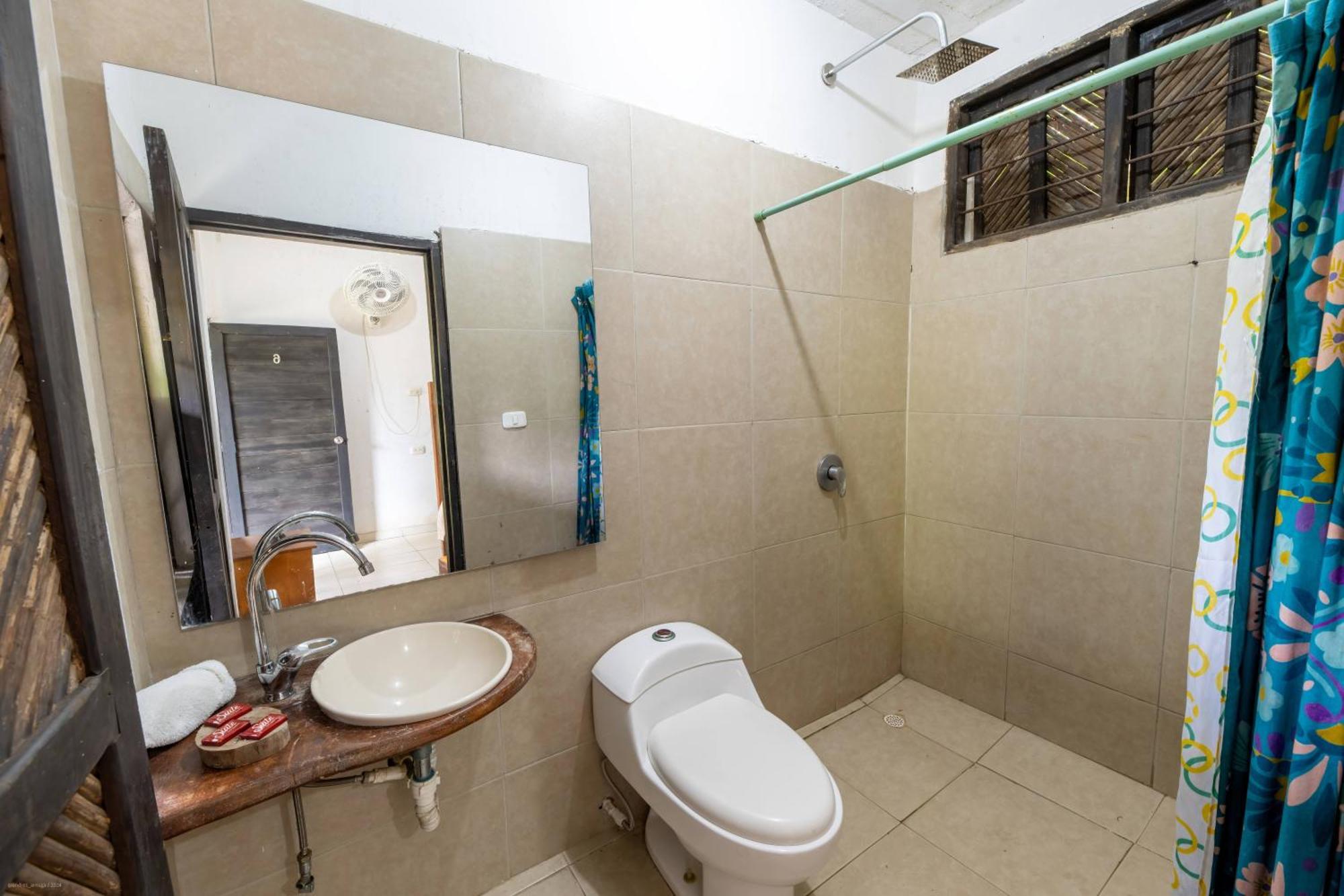 Hostal La Media Luna Паломино Екстериор снимка