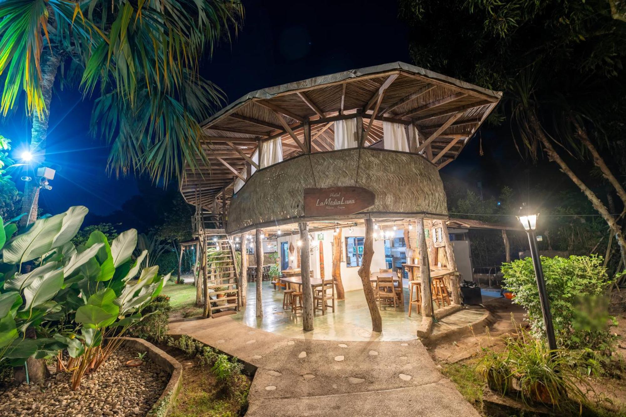 Hostal La Media Luna Паломино Екстериор снимка