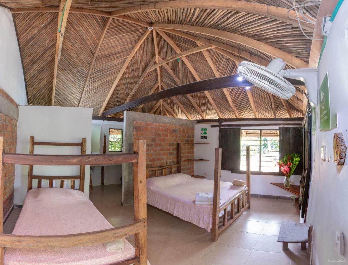 Hostal La Media Luna Паломино Екстериор снимка