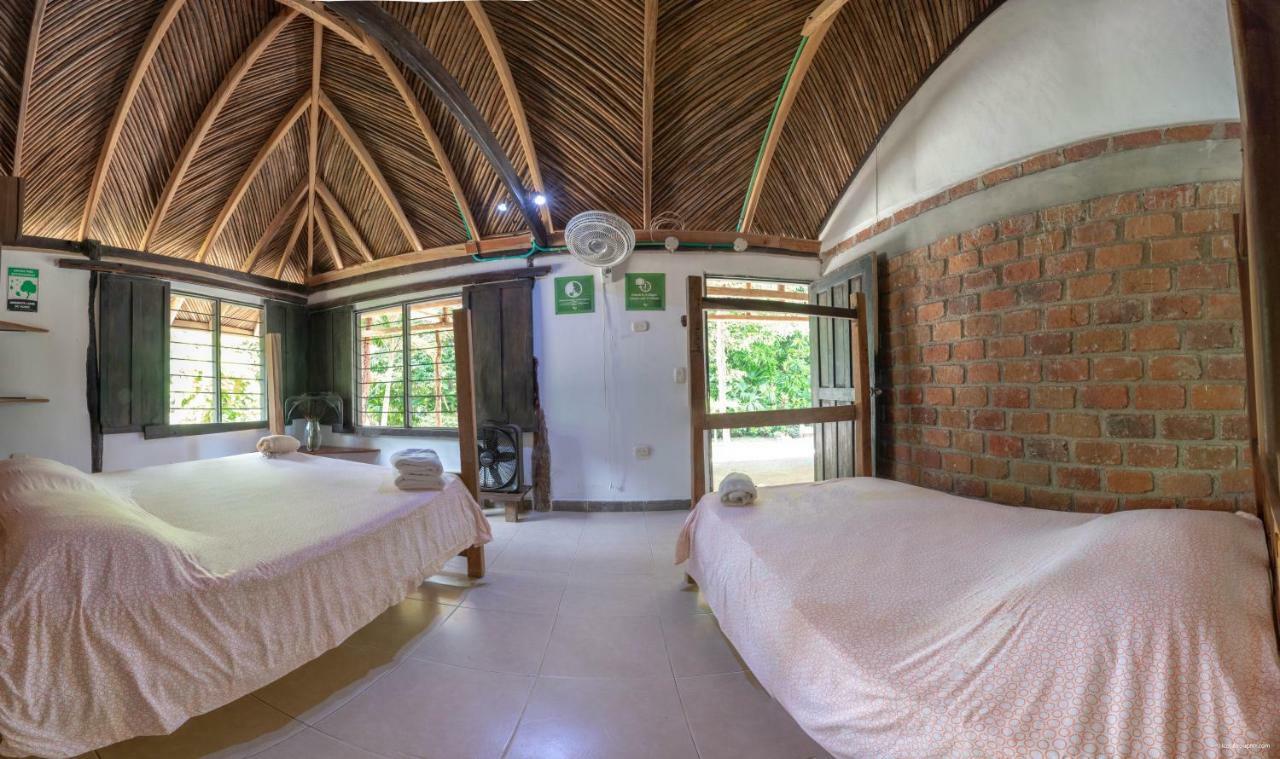 Hostal La Media Luna Паломино Екстериор снимка